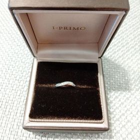 【アイプリモ(I-PRIMO)の口コミ】 シンプルであきのこないデザインかつ付け心地のよいものを探しており、店…