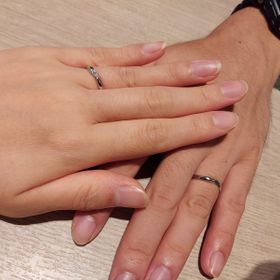 【銀座ダイヤモンドシライシの口コミ】 デザインと直感。接客の落ち着きさ。的確なアドバイスもあり、参考になっ…