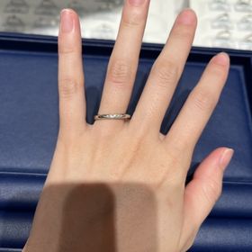 【銀座ダイヤモンドシライシの口コミ】 デザインとつけ心地重視で決めました。

初めはダイヤモンド3石が真ん中に…