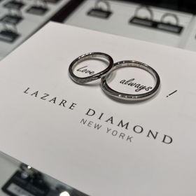 【ラザール ダイヤモンド(LAZARE DIAMOND)の口コミ】 デザインと、なによりつけ心地が良かったのがポイントとなり、決めました…