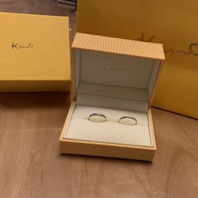 【ケイウノ ブライダル(K.UNO BRIDAL)の口コミ】 内側の刻印をデザイナーさんが書いてくれるのがよかったです！
世界にひと…