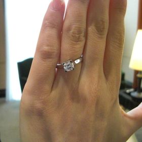 【ハリー・ウィンストン(Harry Winston)の口コミ】 ヴァンクリーフアーベル、カルチェ、ハリーウィンストンの３店舗を見て検…