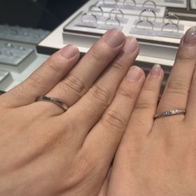 【アイプリモ(I-PRIMO)の口コミ】 ウェーブのキラキラもかわいいし、横の彫りが深めでよりいっそうプラチナ…