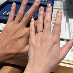 【銀座ダイヤモンドシライシの口コミ】 ダイヤモンドが綺麗で、存在感がある指輪です。シンプルかつ洗練されたデ…