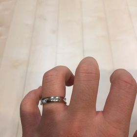 【JEWELRY  KAMATA(ジュエリーかまた)の口コミ】 婚約指輪を購入した時の店の方の対応がとても良かった為、結婚指輪もここ…