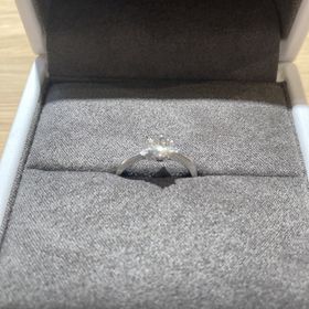 【BIJOUPIKO(ビジュピコ)の口コミ】 シンプルなデザインの指輪が欲しかったのでこちらにしました。シンプルな…