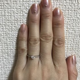 【Orefice(オレフィーチェ)】の口コミ 他店でも同様のデザインの指輪を見ていましたが、こちらの指輪はセンターダ...