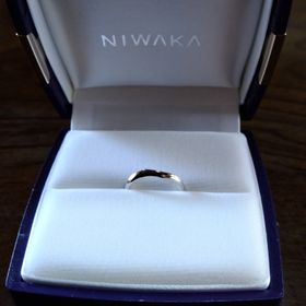 【俄(にわか)の口コミ】 シンプルだけど動きが感じられる。
試着させて頂いときに凄くしっくり感じ…