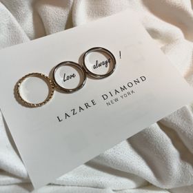 【ラザール ダイヤモンド(LAZARE DIAMOND)の口コミ】 デザインと着け心地の良さです。
どんな服装ともマッチし、素材もプラチナ…