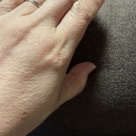 【ひなの口コミ】 デザインと着け心地がとても良かったです。
主人もとても気に入ったのが決…