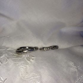 【ケイウノ ブライダル(K.UNO BRIDAL)の口コミ】 指輪を上から見ると、微妙ですが∞に見えるように作ってもらいました…