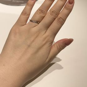 【ラザール ダイヤモンド(LAZARE DIAMOND)の口コミ】 派手すぎず、さりげなく繊細なデザインのダイヤモンドが美しく魅力的でし…