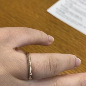 【アネリディギンザ(ANELLI DI GINZA)の口コミ】 シンプルかつ少し他とは違うデザインを探していました。そんな時にコンビ…