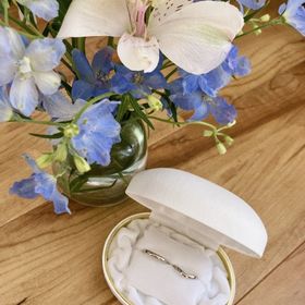 【カオキ　ダイヤモンド専門卸直営店の口コミ】 婚約指輪を購入したお店で、重ね付けしても似合う結婚指輪にしたかったた…