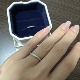 【4℃ BRIDAL(ヨンドシーブライダル)の口コミ】 シンプルなデザインよりもダイヤがキラキラとしているようなデザインが好…