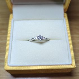 【ケイウノ ブライダル(K.UNO BRIDAL)の口コミ】 婚約指輪を探してたくさんのジュエリーショップのホームページを検索した…