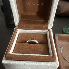 【ROCCA(ロッカ)の口コミ】 せっかくの結婚指輪なのでファッションリングっぽくはなりたくなかったの…