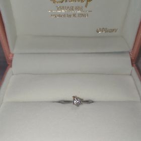 【ケイウノ ブライダル(K.UNO BRIDAL)の口コミ】 すごいかわいかったからです。元々指輪は興味なかったんですけど、このデ…