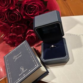 【銀座ダイヤモンドシライシの口コミ】 指に合う指輪を探しており、着け心地とリングの細身がバッチリだったので…