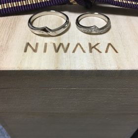 【俄(にわか)の口コミ】 綾を購入しました。デザインもコンセプトも素敵でいろいろ付けて迷ってい…