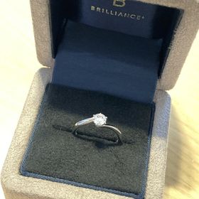 【BRILLIANCE+(ブリリアンスプラス)の口コミ】 ダイヤモンドプロポーズをしてもらい、日を改めて指輪を選びにお店に行き…