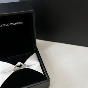 【エクセルコダイヤモンド(EXELCO DIAMOND)の口コミ】 V字やウェーブなども試着させていただきましたがミル打ち加工もとても指を…