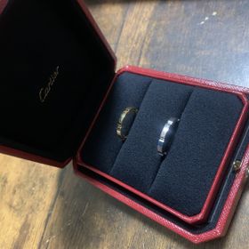 【カルティエ(Cartier)の口コミ】 婚約指輪をカルティエにしたので、彼女が結婚指輪も同じカルティエと合わ…