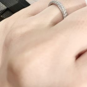 【ラザール ダイヤモンド(LAZARE DIAMOND)の口コミ】 メンテナンス、保証、価格、デザイン
どれをとってもラザールの指輪が優っ…