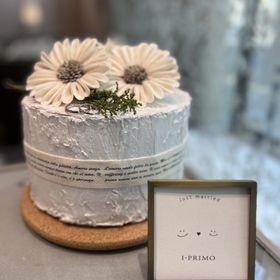 【アイプリモ(I-PRIMO)の口コミ】 女性デザインにダイヤモンドがついているものを希望しており、シンプルす…