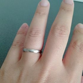 【insembre(インセンブレ)の口コミ】 デザインが派手じゃないことと、くすみがかかっていなくて着けやすそうな…