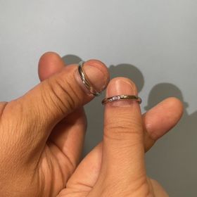 【出雲結(いずもゆい)の口コミ】 シンプルな中にも個性のあるデザインを探していました。全くのペアデザイ…