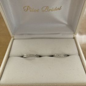 【PILOT BRIDAL(パイロットブライダル)の口コミ】 指輪のデザインはシンプルよりも珍しいデザインを探していたので、この指…