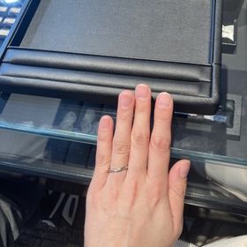 【エクセルコダイヤモンド(EXELCO DIAMOND)の口コミ】 普段ちょっとしたお出かけにもつけていけるように、真ん中のダイヤは大き…