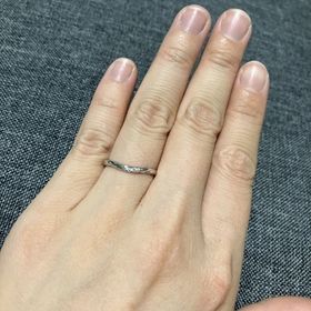 【AFFLUX(アフラックス)の口コミ】 形はいろいろ見てみましたがウェーブが一番気に入りました。彼とも同じ意…