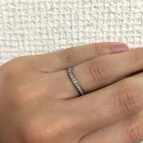 【アイプリモ(I-PRIMO)の口コミ】 指にしっかりフィットするよう、リングの形が左斜めに向かって少し下がっ…