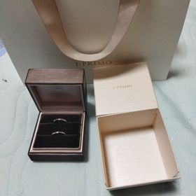 【アイプリモ(I-PRIMO)の口コミ】 新郎側シンプルなものを求めていました。
新婦側婚約指輪と相性の良い指輪…