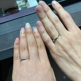 【俄(にわか)の口コミ】 婚約指輪を先に決めて、それと重ね付けが綺麗にできる結婚指輪を提案して…