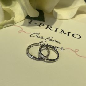 【アイプリモ(I-PRIMO)の口コミ】 ダイヤの入り方がとても綺麗でどの角度から見ても美しいデザインが気に入…