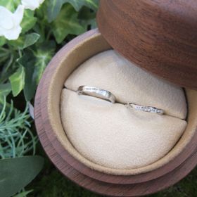 【COLANY(コラニー)の口コミ】 知人にいくつか指輪のお店を紹介いただき、色々見た中で「ブルームーン」…