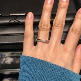 【ラザール ダイヤモンド(LAZARE DIAMOND)の口コミ】 
ラザールダイヤモンドの結婚指輪のデザインは洗練されており、シンプルな…