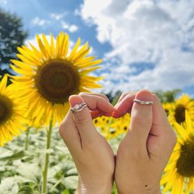 【BRILLIANCE+(ブリリアンスプラス)の口コミ】 深すぎないナチュラルなV字のデザインが気に入りました。　私は手が小さく…