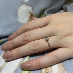 【カオキ　ダイヤモンド専門卸直営店の口コミ】 デザインが好みで、尚且つ、購入店の店長様自ら接客して頂いたためです。
…