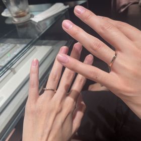 【アイプリモ(I-PRIMO)の口コミ】 デザイン、つけた時の感覚て決めました。
婚約指輪は購入していなかったの…