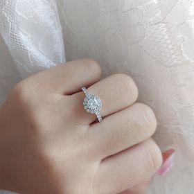 【FIRST IMPRESSION】の口コミ センターダイヤが0,5以上で他3Cが最高グレードレベルのヘイローリング...