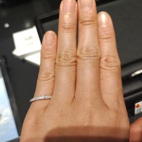【エクセルコダイヤモンド(EXELCO DIAMOND)の口コミ】 指輪の決め手・おすすめポイント】
指輪のダイヤモンドにとくにこだわれて…