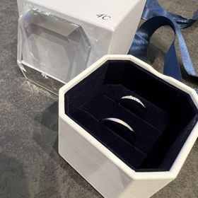 【4℃ BRIDAL(ヨンドシーブライダル)の口コミ】 細い、ウエーブしたものを探していたので
探していたものとバッチリ合う指…