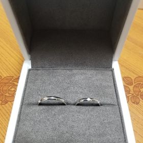 【BONDS(ボンズ)の口コミ】 結婚式やその準備などで出費も多い時だったので、2人で10万円以内で探して…