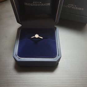 【銀座ダイヤモンドシライシの口コミ】 30万円以下で探していて、デザインが気に入りました。
ダイヤモンドの品質…
