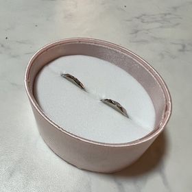 【insembre(インセンブレ)の口コミ】 指輪のデザインが凄く気に入りました。手が小さいのであまり大きくないデ…