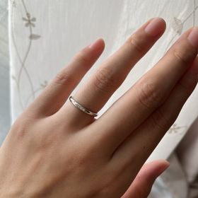 【銀座ダイヤモンドシライシの口コミ】 シンプルなデザインの物がいいな、とざっくり決めて探していました。
種類…